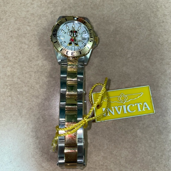 INVICTA Disney watch & 3 Slot Dive Case